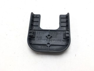 Накладка на полозья сиденья, ориг. номер 72137-42010, 72137-42010-B0, 72137-42010-B1, Toyota RAV4 1994-1997