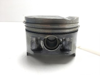 Поршень, ориг. номер 12100-69810, 12100-69811, Chevrolet Cruze
