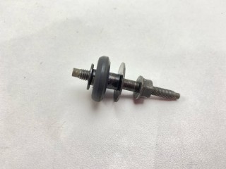 Шпилька, ориг. номер GY0110218, Mazda MPV 1999-2003