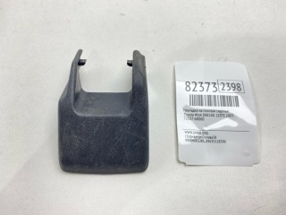 Накладка на полозья сиденья, ориг. номер 72137-68060, Toyota Wish 2003-2005