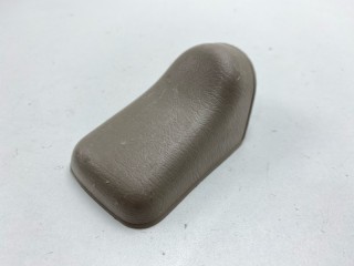 Накладка на полозья сиденья, ориг. номер 79957-95D00, Toyota Estima Emina 1990-1998