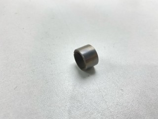 Втулка направляющая, ориг. номер 11053-V0700, Nissan Qashqai 2006-2010