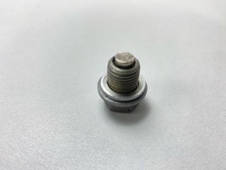 Пробка сливная, ориг. номер MD368072, Mitsubishi Pajero 1997-2004