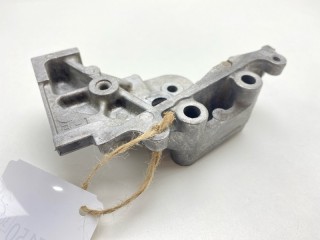 Кронштейн натяжителя ремня ГРМ, ориг. номер 13156AA052, Subaru Impreza 2002-2005