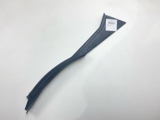 Накладка на стойку, ориг. номер G00268280R, Mazda 626 1979-1982