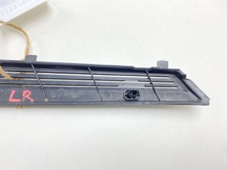 Накладка на стойку, ориг. номер G00151951, Mazda 626 1979-1982