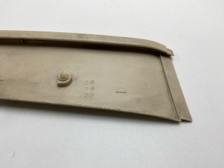 Накладка на стойку, ориг. номер G00168243, Mazda 626 1979-1982