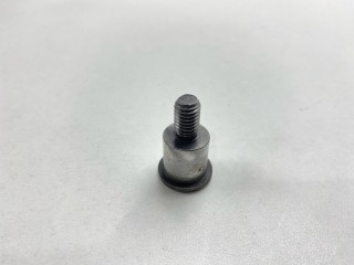 Болт успокоителя цепи ГРМ, ориг. номер 130946N200, Nissan X-Trail 2004-2007