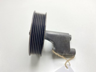 Кронштейн ролика, ориг. номер 16603-28020, 16631-28030, 16631-28031, Toyota Estima 2003-2006