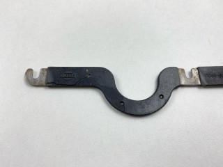 Пластина, ориг. номер 1108643G00, 11086-G2400, Nissan Terrano 1985-1995