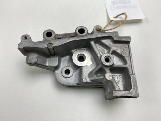 Кронштейн натяжителя ремня ГРМ, ориг. номер 13156AA052, Subaru Forester 2002-2005