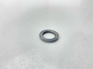 Шайба пружины клапана, ориг. номер FS01-12-123, Mazda 626 1997-1999
