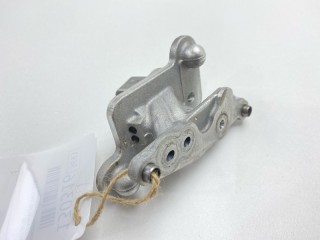 Кронштейн клапана VVT-I, ориг. номер 243802B700, Hyundai Avante 2006-2010