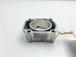 Проставка дроссельной заслонки, ориг. номер 22235-70010, Toyota Mark II 1998-2002