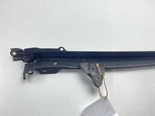 Планка телевизора, ориг. номер 53208-28050, Toyota Noah 2004-2007