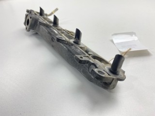 Коллектор клапана EGR, ориг. номер 25638-28010, 25638-28011, Toyota Noah 2001-2004