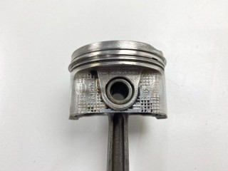 Поршень с шатуном, ориг. номер 13201-23030, 13101-23030, 13101-23031, Toyota Vitz 2005-2007