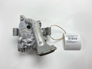 Насос масляный, ориг. номер 15100-37020, 15100-37021, Toyota Noah 2007-2010