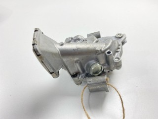 Насос масляный, ориг. номер 15100-37020, 15100-37021, Toyota Noah 2007-2010