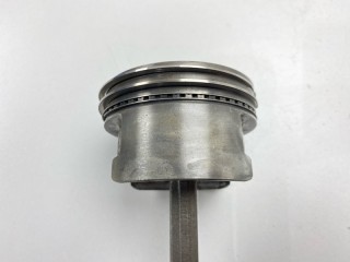 Поршень с шатуном, ориг. номер MD368264, MD169030, Mitsubishi Lancer 1997-2002