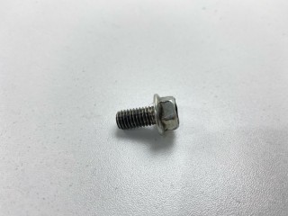 Болт, ориг. номер MD040758, Mitsubishi Pajero Sport 2008-2013