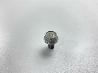 Болт, ориг. номер MD040758, Mitsubishi Pajero Sport 2008-2013