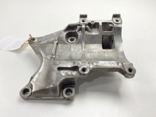 Кронштейн компрессора кондиционера, ориг. номер MN123630, Mitsubishi Pajero Sport 2008-2013