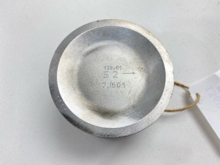 Поршень, ориг. номер 120107J620, 120107J625, 120105M002, Nissan Primera 1999-2002