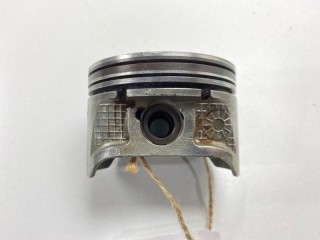Поршень, ориг. номер 120107J620, 120107J625, 120105M002, Nissan Primera 1999-2002
