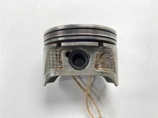 Поршень, ориг. номер 120107J620, 120107J625, 120105M002, Nissan Primera 1999-2002