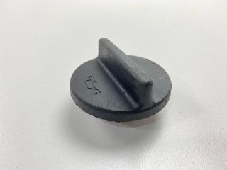 Крышка маслозаливной горловины, ориг. номер 1525590J0A, 1525590J00, Nissan Primera 1999-2002