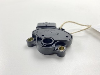 Датчик положения селектора АКПП, ориг. номер FN0221444, Mazda Demio 1999-2003