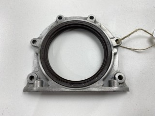Крышка коленвала, ориг. номер FS0111310A, Mazda Premacy 1999-2001