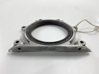 Крышка коленвала, ориг. номер FS0111310A, Mazda Premacy 1999-2001