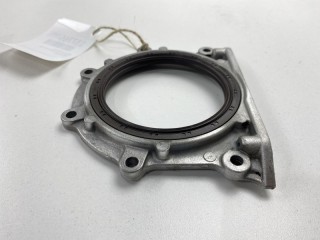 Крышка коленвала, ориг. номер FS0111310A, Mazda Premacy 1999-2001