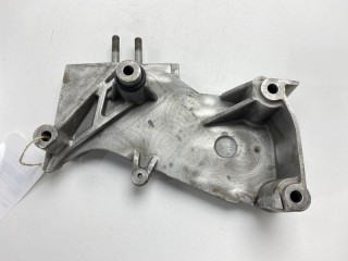 Кронштейн опоры двигателя, ориг. номер 2167027000, Hyundai Santa Fe 2000-2004