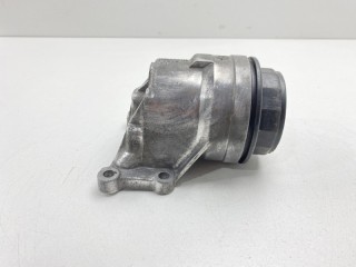 Кронштейн масляного фильтра, ориг. номер L30114310, Mazda Atenza 2002-2005