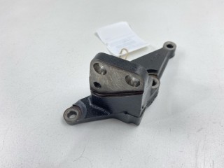 Кронштейн опоры двигателя, ориг. номер 12315-22050, 12315-0D040, 12315-0D070, Toyota Corolla 2000-2004