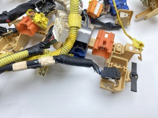 Проводка под торпедо, ориг. номер 82131-44670, 82131-44671, Toyota Nadia 1998-2001