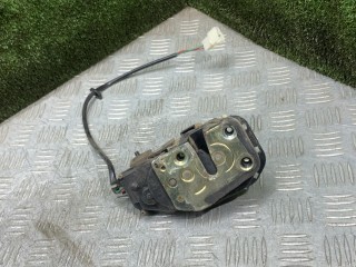 замок двери задней правой, Mazda 626 5 поколение 1997-1999