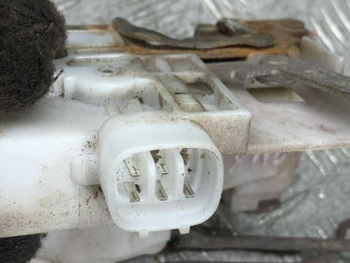 замок двери передней левой, Toyota Avensis 1 поколение T220 1997-2000