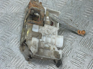 замок двери задней левой, Toyota Avensis 1 поколение T220 1997-2000