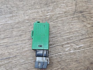 реле (прочие), ориг. номер KY0166830, Kia Rio 1 поколение 1999-2002