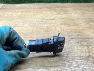 кнопка аварийной сигнализации, ориг. номер LC62664H0, Mazda MPV 2 поколение 1999-2003