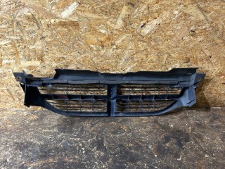 решетка радиатора, ориг. номер 04576955, Chrysler Voyager 3 поколение 1995-2001