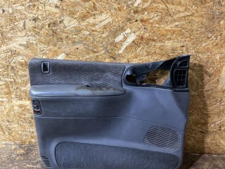 Обшивка двери передней левой Chrysler Voyager 3 поколение 1995-2001