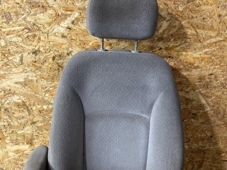 сиденье переднее левое, Chrysler Town and Country 4 поколение 2000-2005