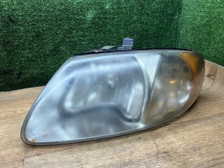 Фара левая Chrysler Town and Country 4 поколение 2000-2005
