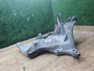 кронштейн (крепление), ориг. номер 8201033565, Renault Duster 1 поколение 2010-2015