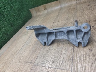кронштейн (крепление), ориг. номер 8200805803, Renault Duster 1 поколение 2010-2015